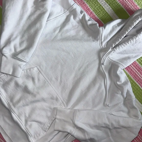 TNA ARITZIA WHITE HOODIE - Picture 2 of 4